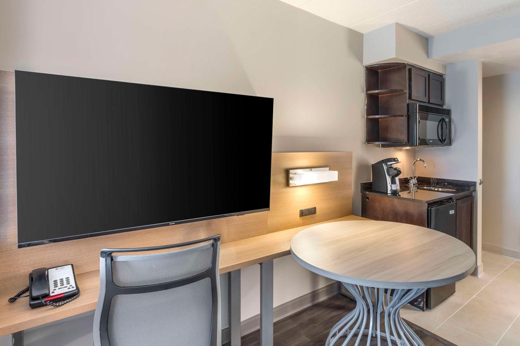 Best Western Plus Heritage Rail Inn & Suites York Dış mekan fotoğraf
